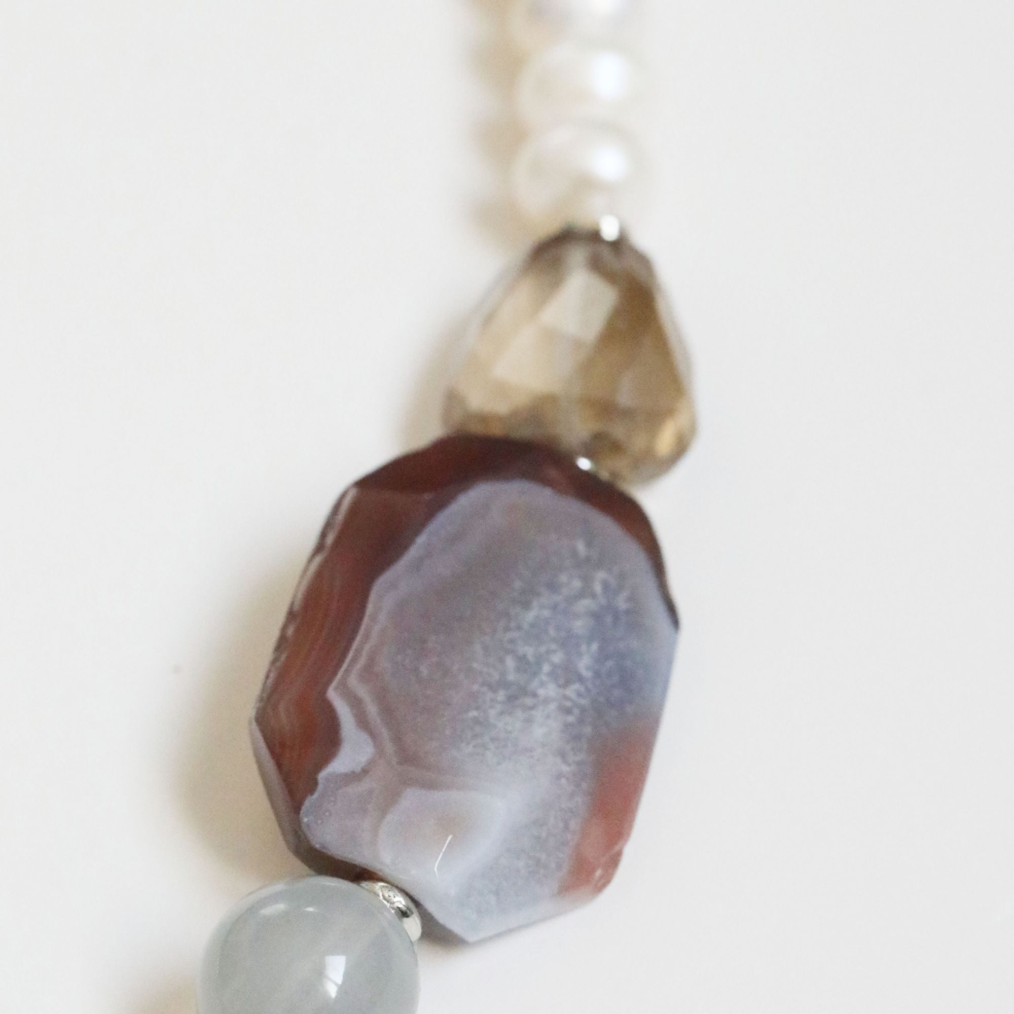 Monodiko Necklace - Agates, Quartz and Pearls