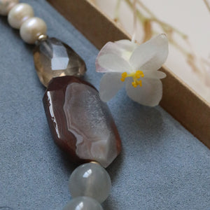 Monodiko Necklace - Agates, Quartz and Pearls