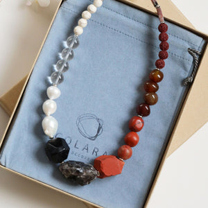 Monodiko Necklace with irregularly shaped gemstones