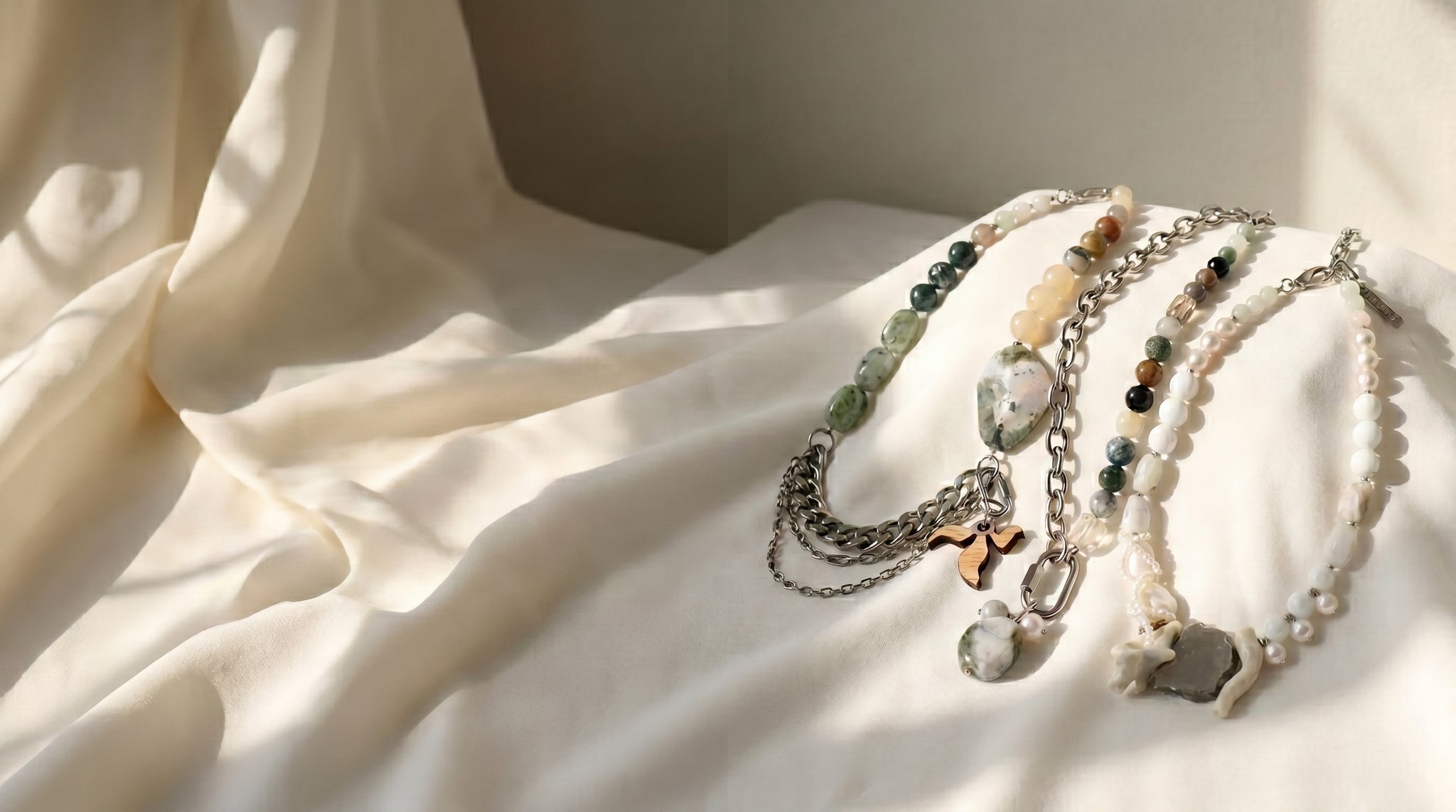Layered Monodiko necklaces